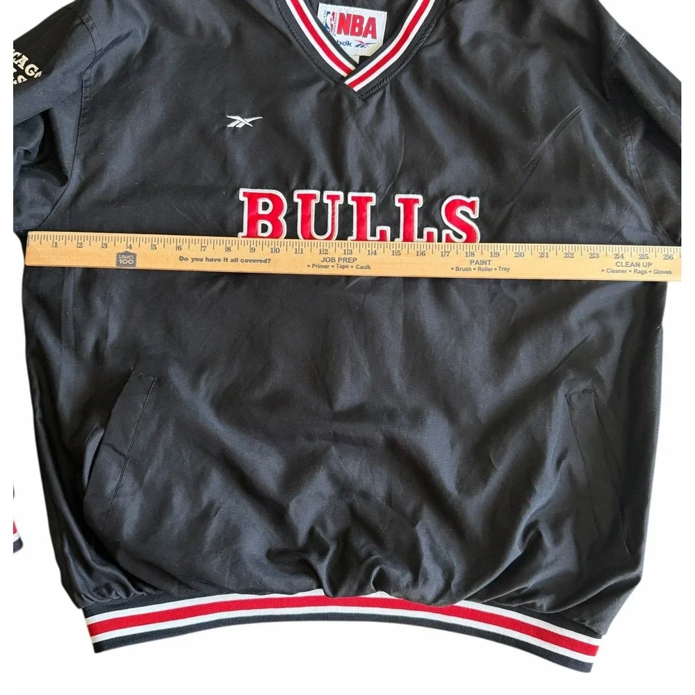 Vintage 90's Reebok NBA Chicago Bulls Black V-neck Warm Up Pullover Jacket XL